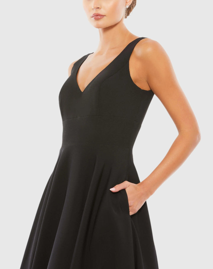 Mac Duggal 48924 Black Classic Sleeveless A-Line Gown with Pockets