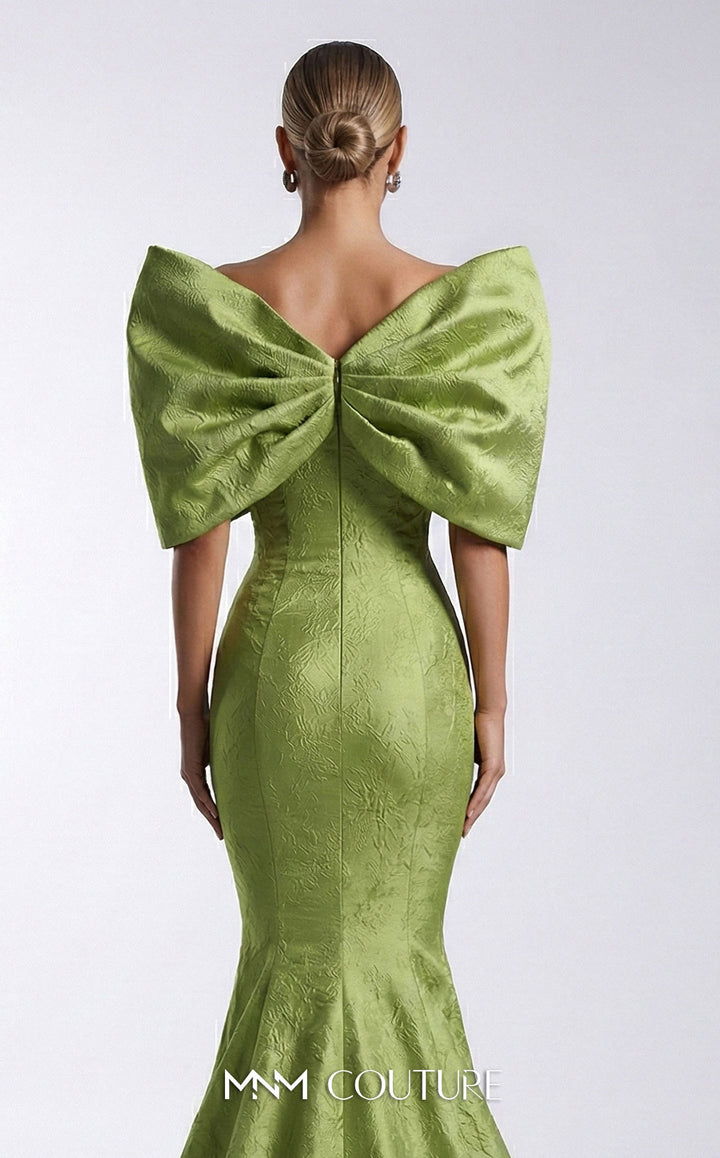 Fouad Sarkis F03009 gown, skirt and train detail