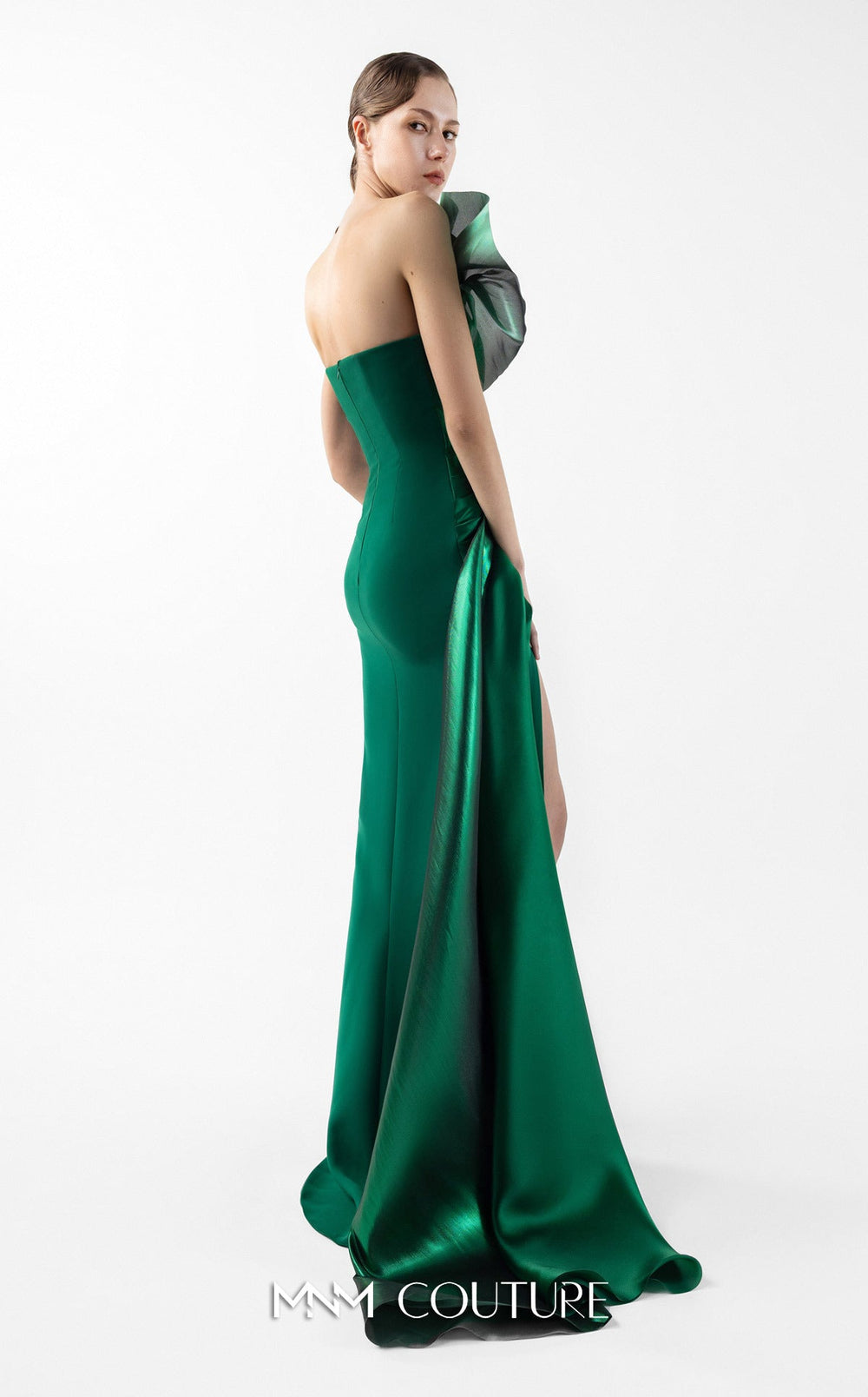 MNM Couture Style G2023 – A Masterpiece of Emerald Elegance - FOSTANI.com