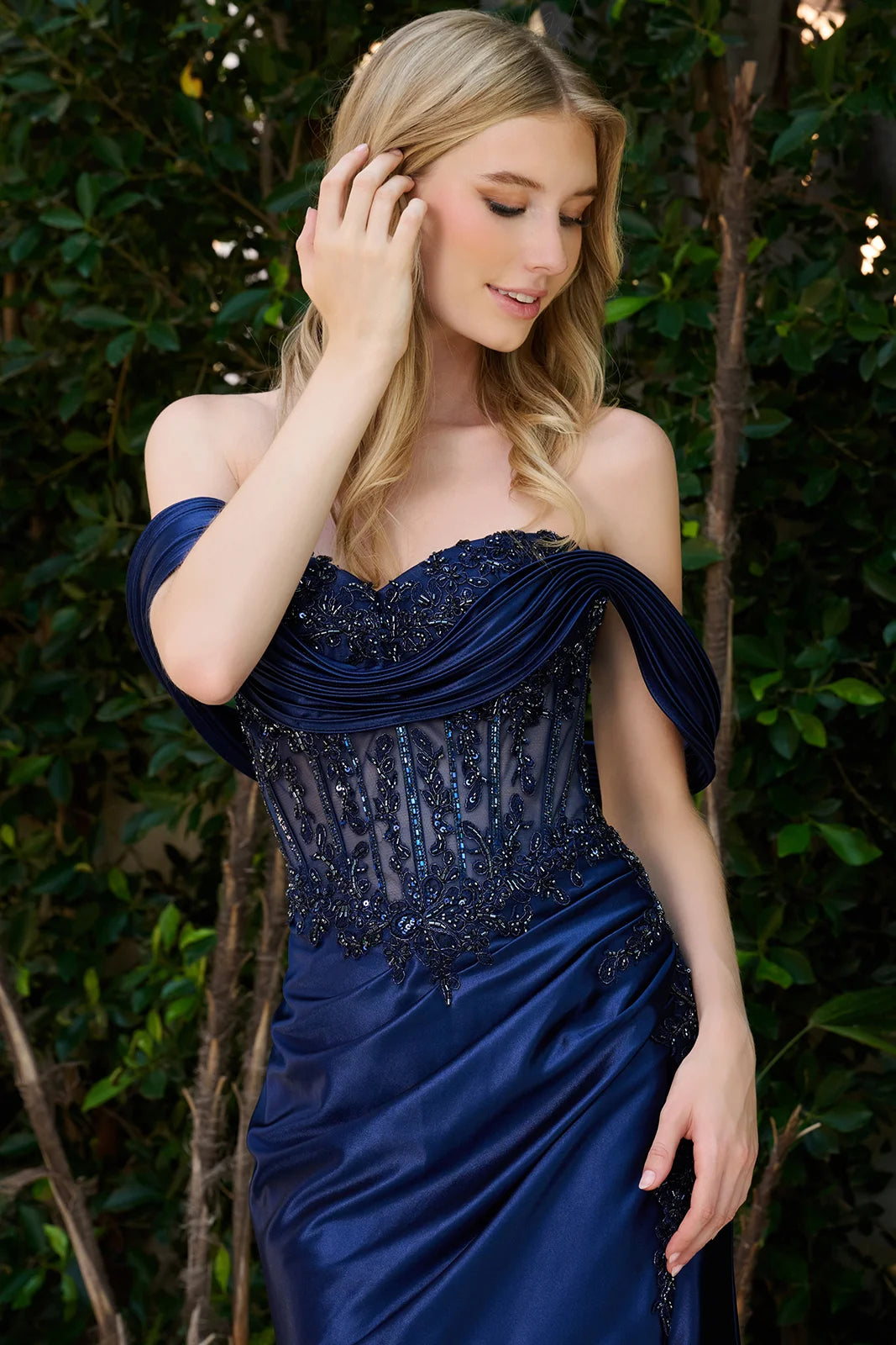 GLS Collective GL3852 sweetheart bodice and off-shoulder strap detail